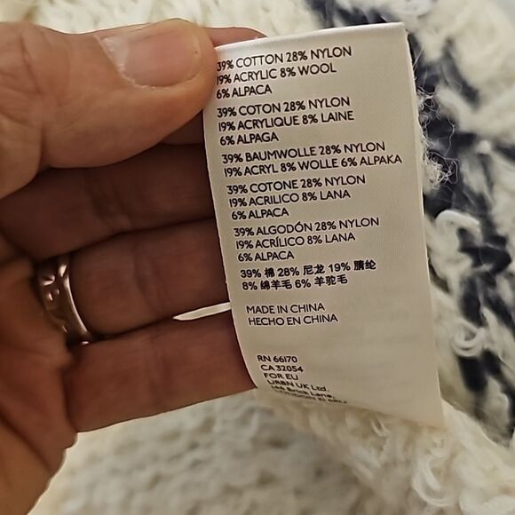 Anthropologie Pilcro Petra feathered Sweater M - Picture 10 of 11